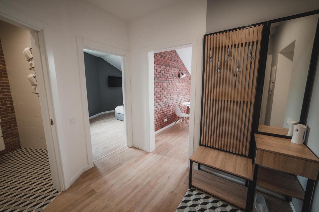 Kostjukowski Apartments Mudroho 12 V Lviv Exterior foto