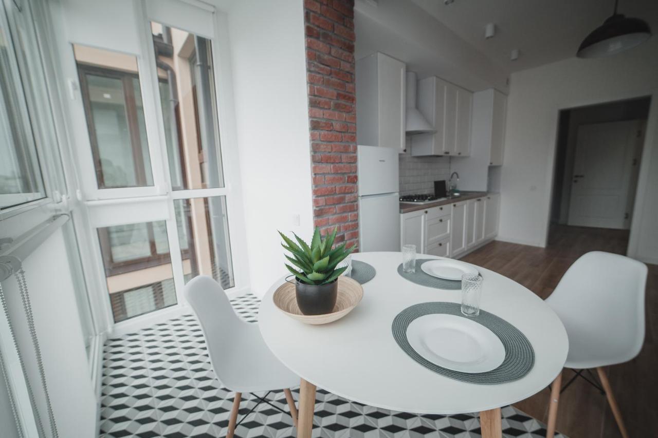 Kostjukowski Apartments Mudroho 12 V Lviv Exterior foto